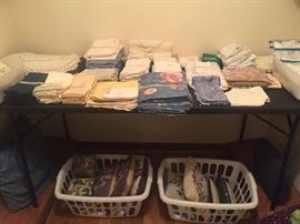 Linen napkins, tablecloth's, Etc. 