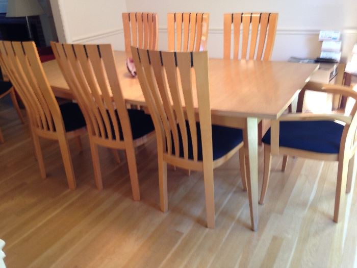 Mid-century table made by Rway of Wisconsin. Eight matching chairs made in Italy.