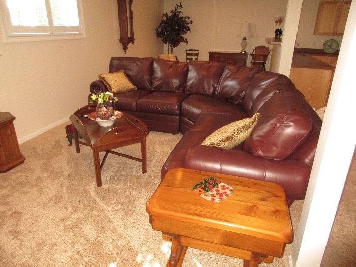 Thomasville Burgundy Leather Sectional