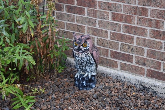 owl outdoor statue