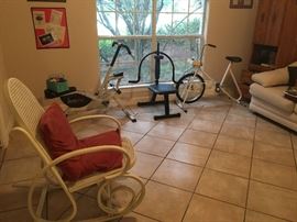 Rocker2.exerbikes.exercise bench