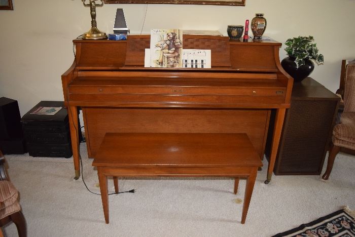 Kimball Console piano 