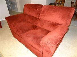 La-Z-Boy Double Reclining Love-Seat