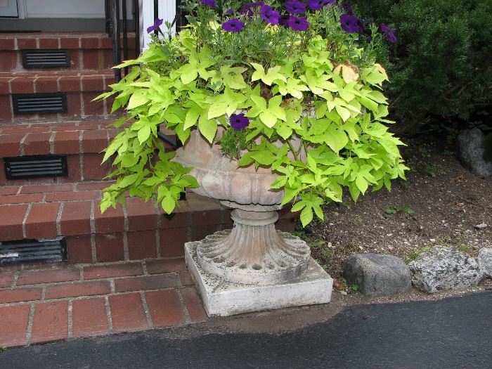 Vintage cement planter - pedestal urn design