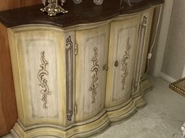 Small 2-door decorative chest