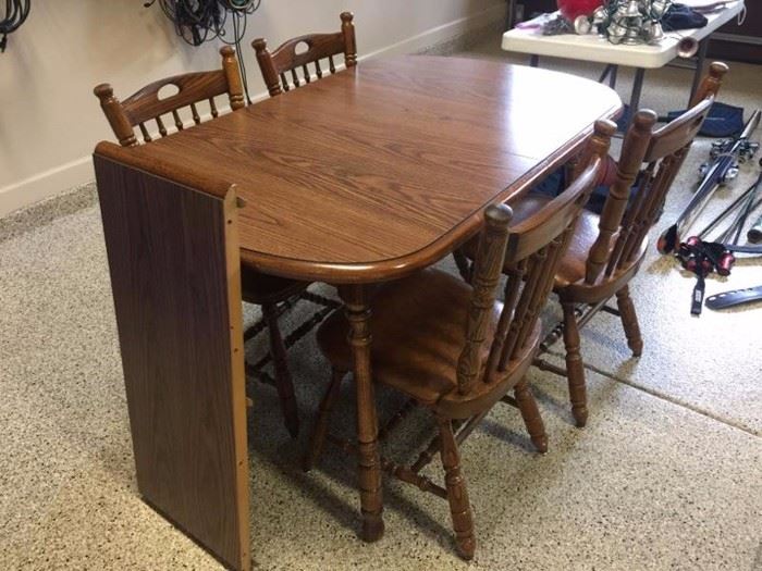 Kitchen table with leaf and four chairs