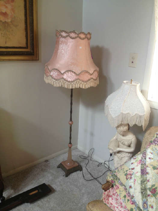 Quirky Victorian style lamp great for an antiqued "girls" room