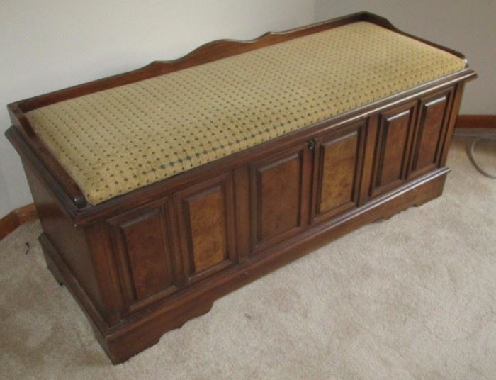 Lane cedar chest with covered top     BEDROOM