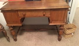 Auglaize desk 3