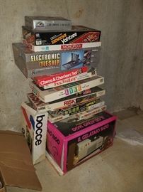 tons of vintage board games 