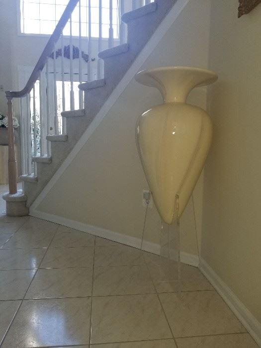 large ceramic vase acrylic stand
