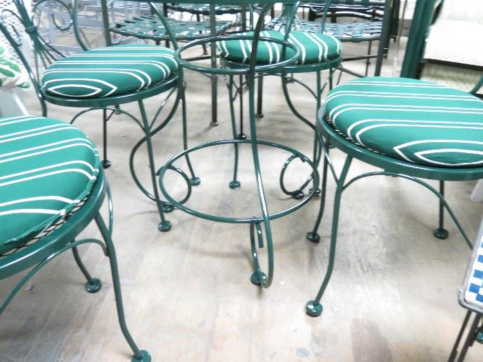 Vintage Woodard bistro set includes 4 chairs w/ cushions and round table. Restored in a powder coated forest green finish.