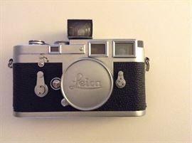 Leica camera