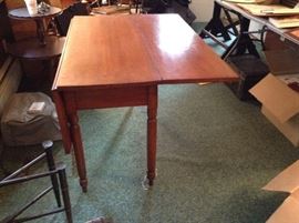 Nice pine drop-leaf table, pegged.