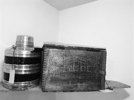 Vintage Birds Eye matches Wooden Crate ~ Art Deco Thermos Pic-Nic Jug