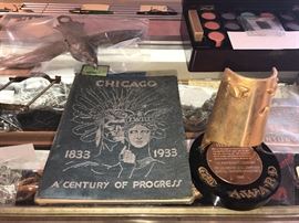 1833-1933 Chicago Worlds Fair Book ~ Art Deco Pastel Colored Bakelte Poker Chips In Individual Carriers With Case