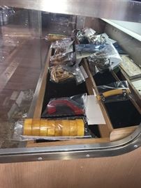 Vintage 1930's Sheaffer's Lighted Fountain Pen Display Cabinet With Keys