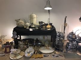 Vintage Hall Jewel T Pieces