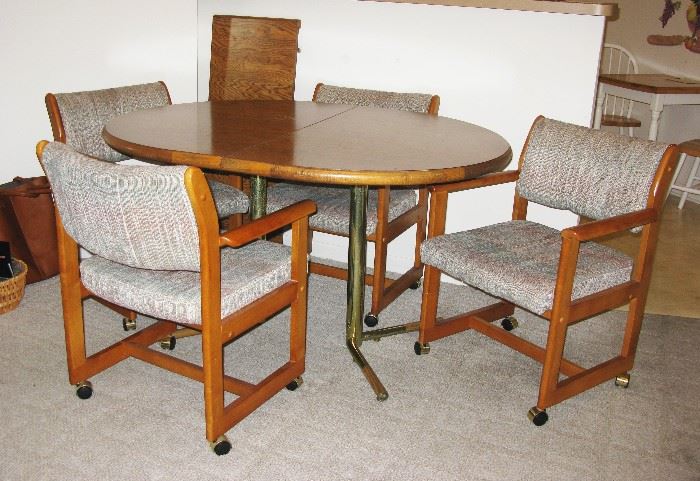 kitchen table and chairs with casters and one leaf