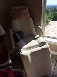 Specialists facial/salon chair