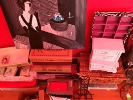 Tons of vintage jewelry