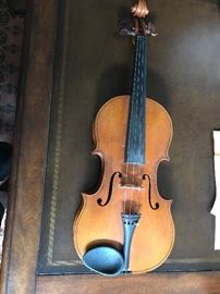 Antique violin French