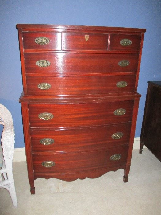            6 DRAWER DIXIE BOWFRONT CHEST