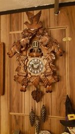 LARGE NICE Cuckoo clock