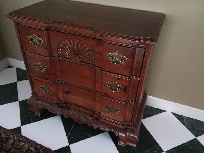 3-drawer chest