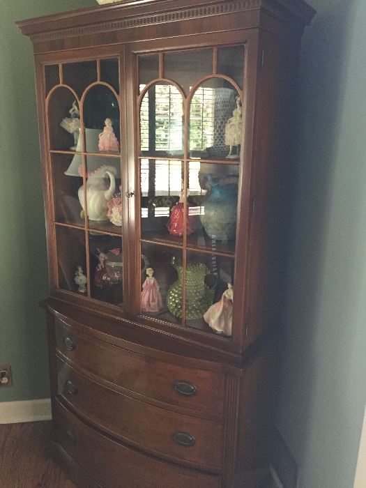 China hutch with 3 drawers