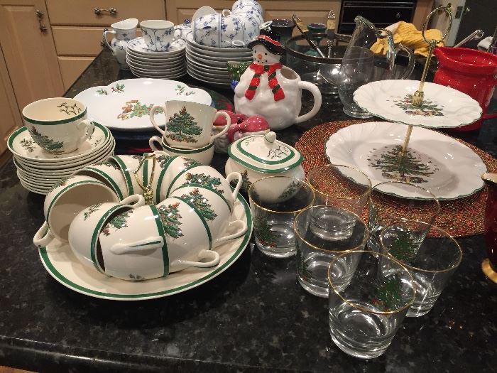 Spode holiday and glassware