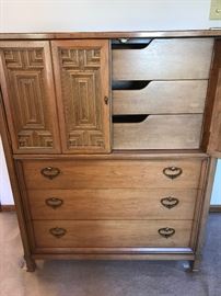 Gentlemans Chest- Thomasville- Mid Century
