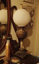 MERIDEN BRASS BANQUET LAMP GLASS GLOBE