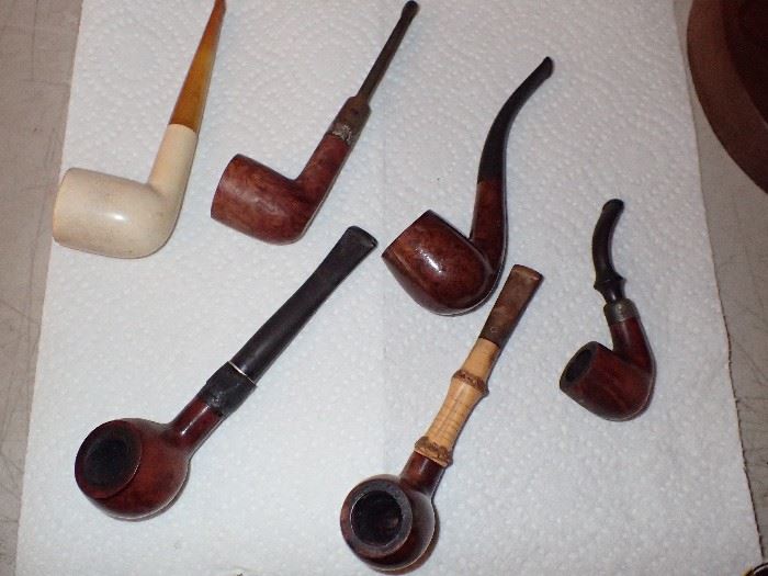 LARGE VARIETY OF PIPES - PIPE HOLDERS - CLEANERS
