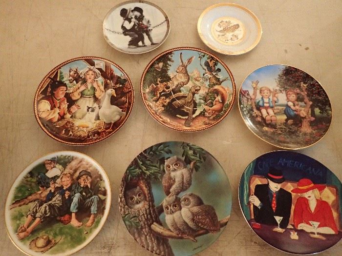 ASSORTED COLLECTOR PLATES - WIDE VARIETY OF THEMES