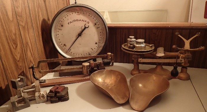VINTAGE / SCALES / TRAYS / WEIGHS