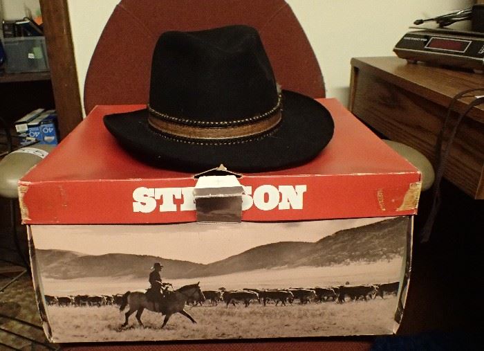 STETSON HAT & BOX
