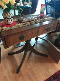 Duncan Phyfe Console Table - has a few chips in veneer - marquetry