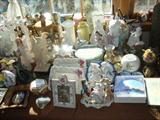 Tons of decorative accessories