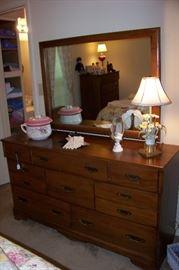 Maple country dresser with mirror