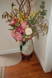 Decorative pineapple vase