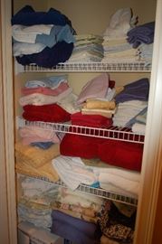 Many linens to chose from