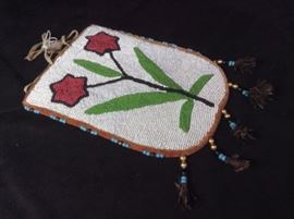  Plateau Fully Beaded Bag 