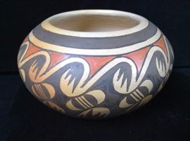 Fannie Nampeyo Hopi Buff Pot 