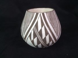 Miranda Leno Acoma Pot 