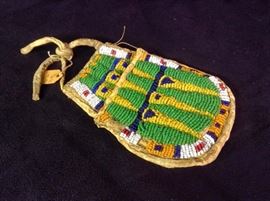  Plains Plateau Beaded Pouch 