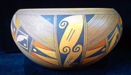 Rondina Huma Tewa Village Pot 