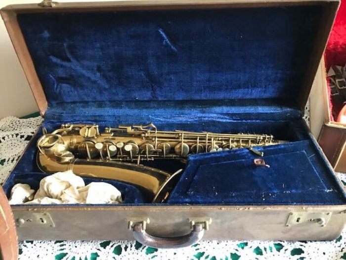 Baby Saxophone has patent date of 1915 no maker name