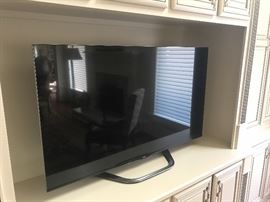 LG 60" Class Cinema 3D 1080P 240Hz LED TV with Smart TV (59.5" diagonally). model#/serial#: 60LA8600/304RMNE3S823 (April 2013)