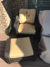 Lloyd Loom cushioned swivel chair with ottoman